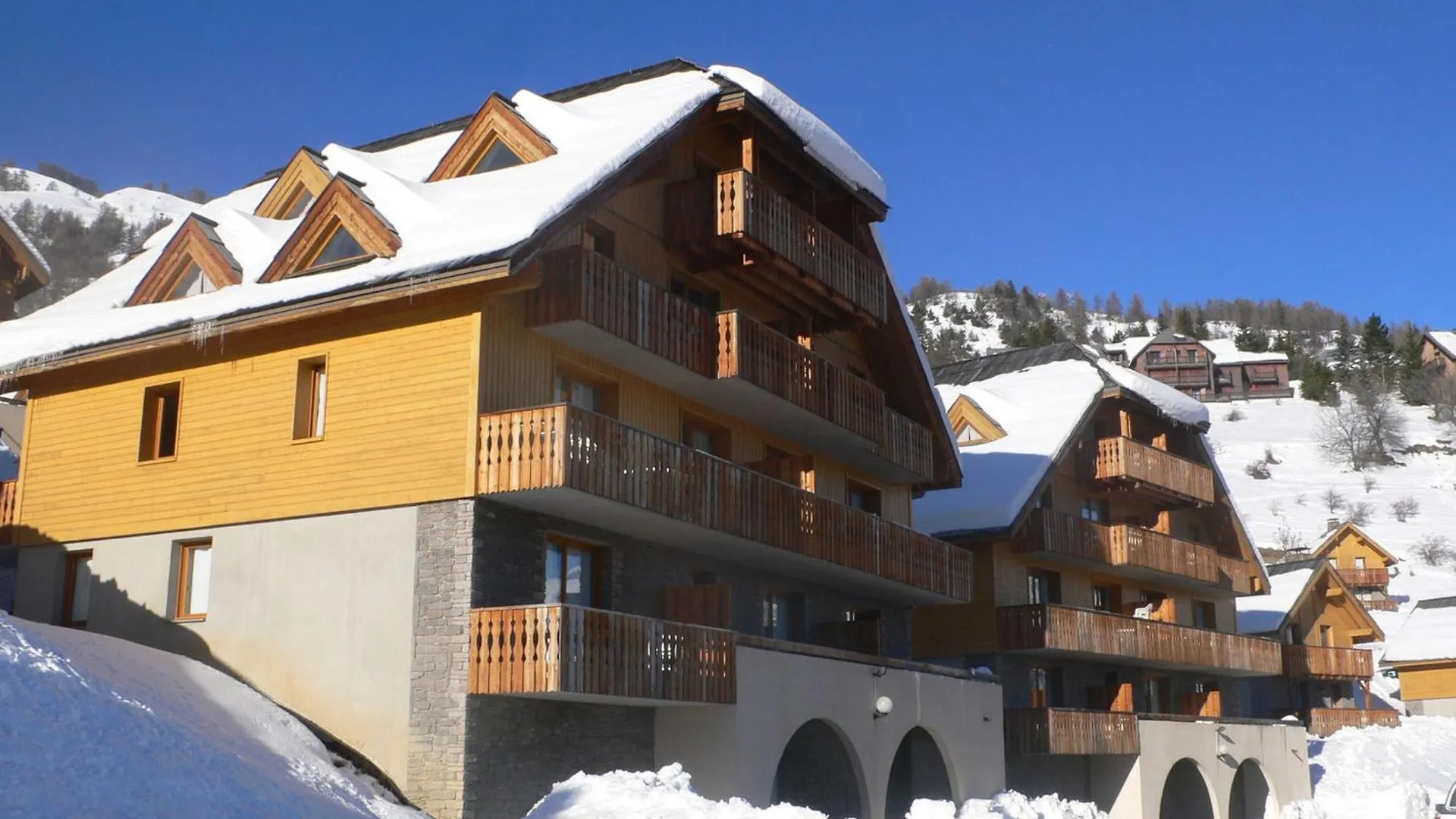 Appartement 3 Pieces 8 Pers Avec Balcon - Residence Les Chalets De Praroustan A Pra Loup 1500 - Fr-1-504-189 Uvernet