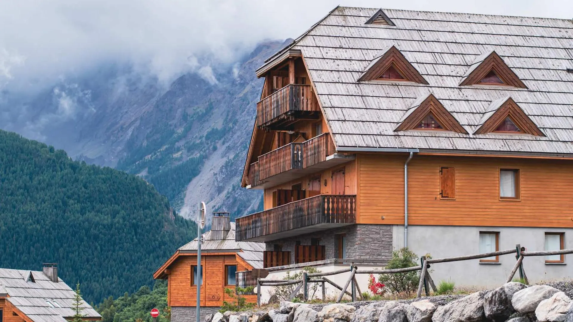 Appartement 3 Pieces 8 Pers Avec Balcon - Residence Les Chalets De Praroustan A Pra Loup 1500 - Fr-1-504-189 Uvernet França